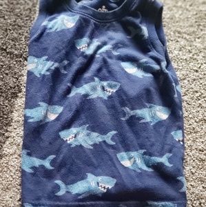 Shark tank top